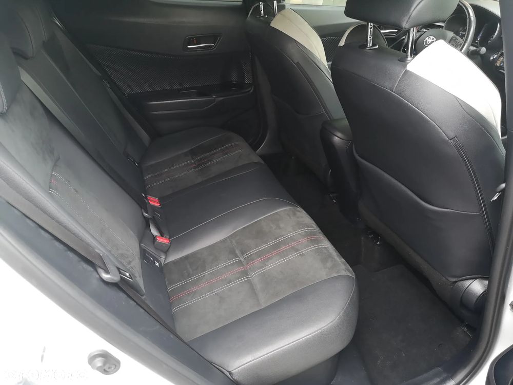 Toyota C-HR 1.8 Hybrid Executive - 31