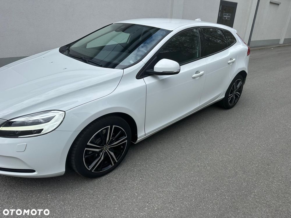 Volvo V40 D2 Drive-E Momentum - 3