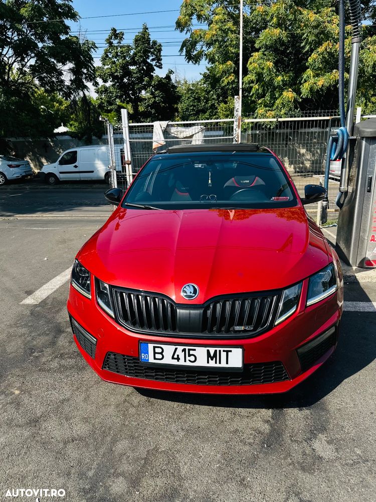 Skoda Octavia 2.0 TDI DSG RS - 2