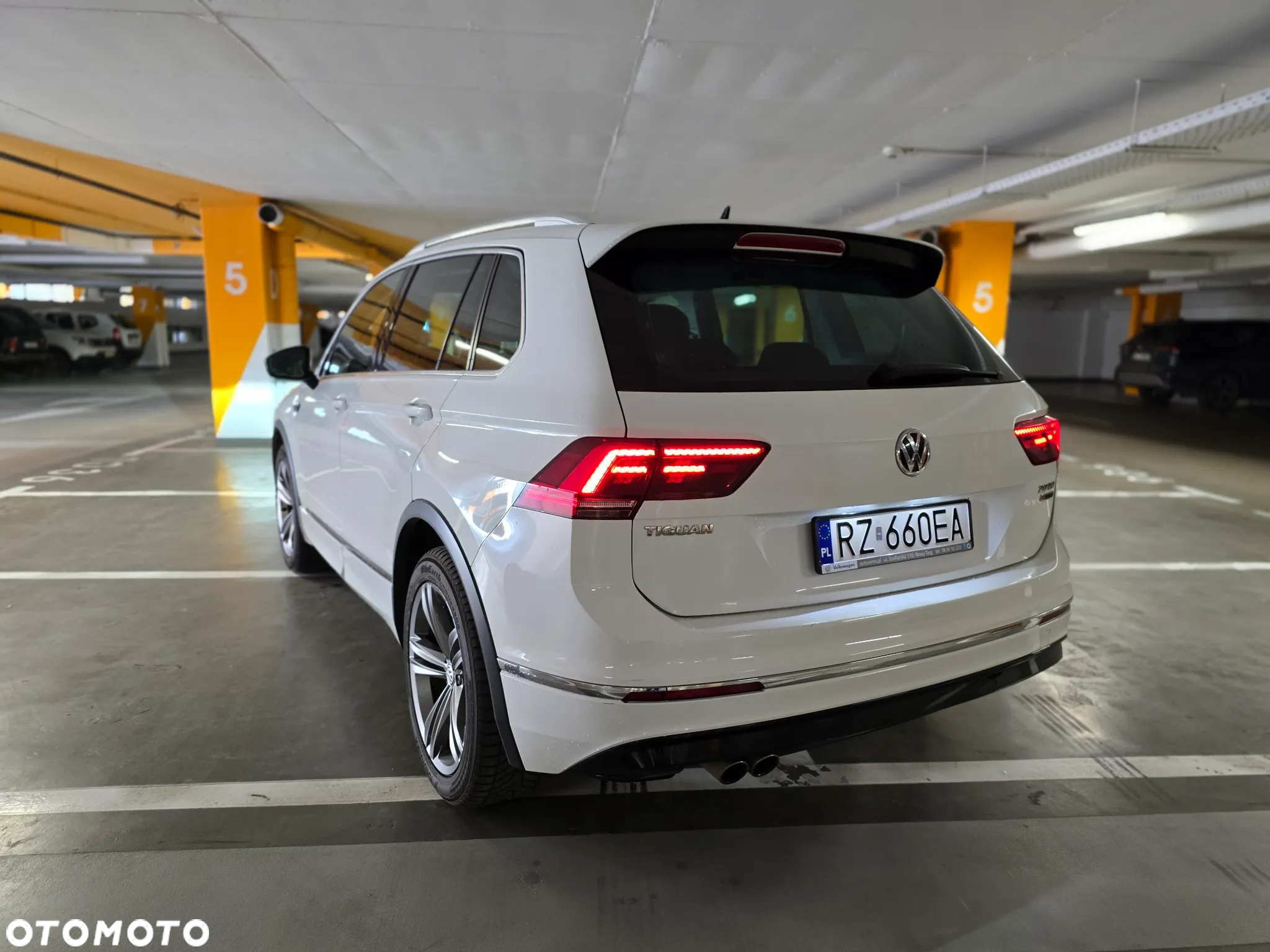 Volkswagen Tiguan - 8