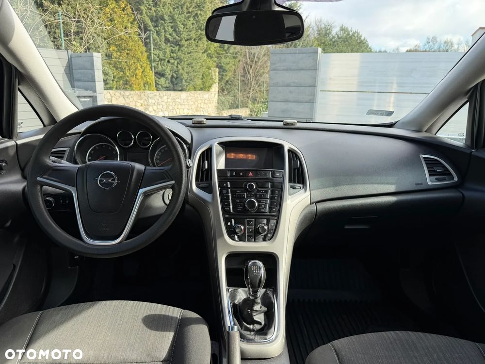 Opel Astra 1.4 T Enjoy - 10