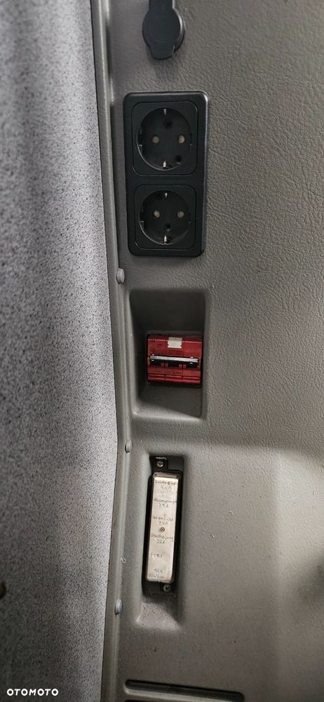 Volkswagen California - 23