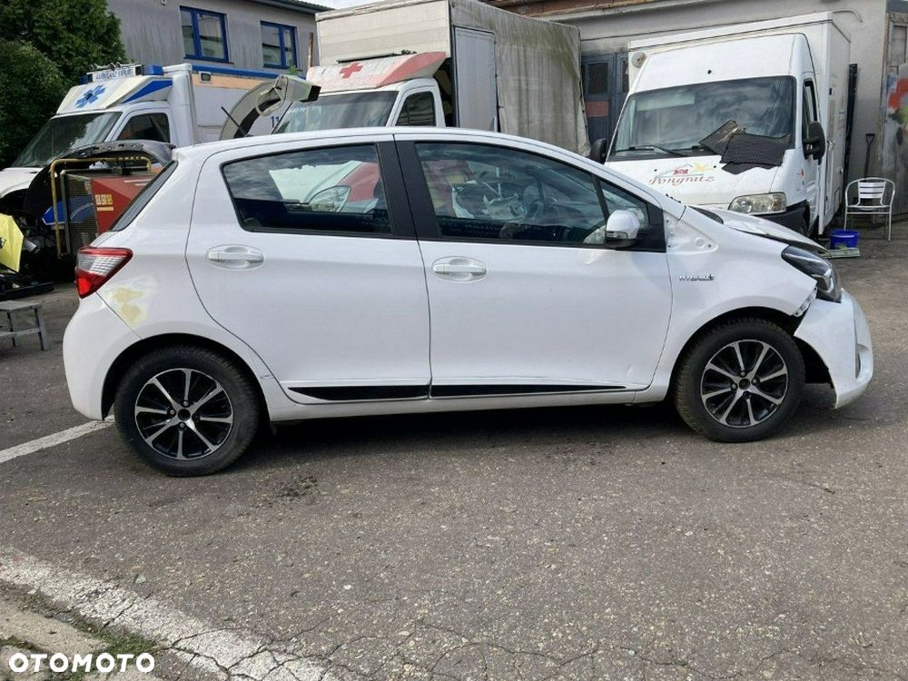 Toyota Yaris - 16