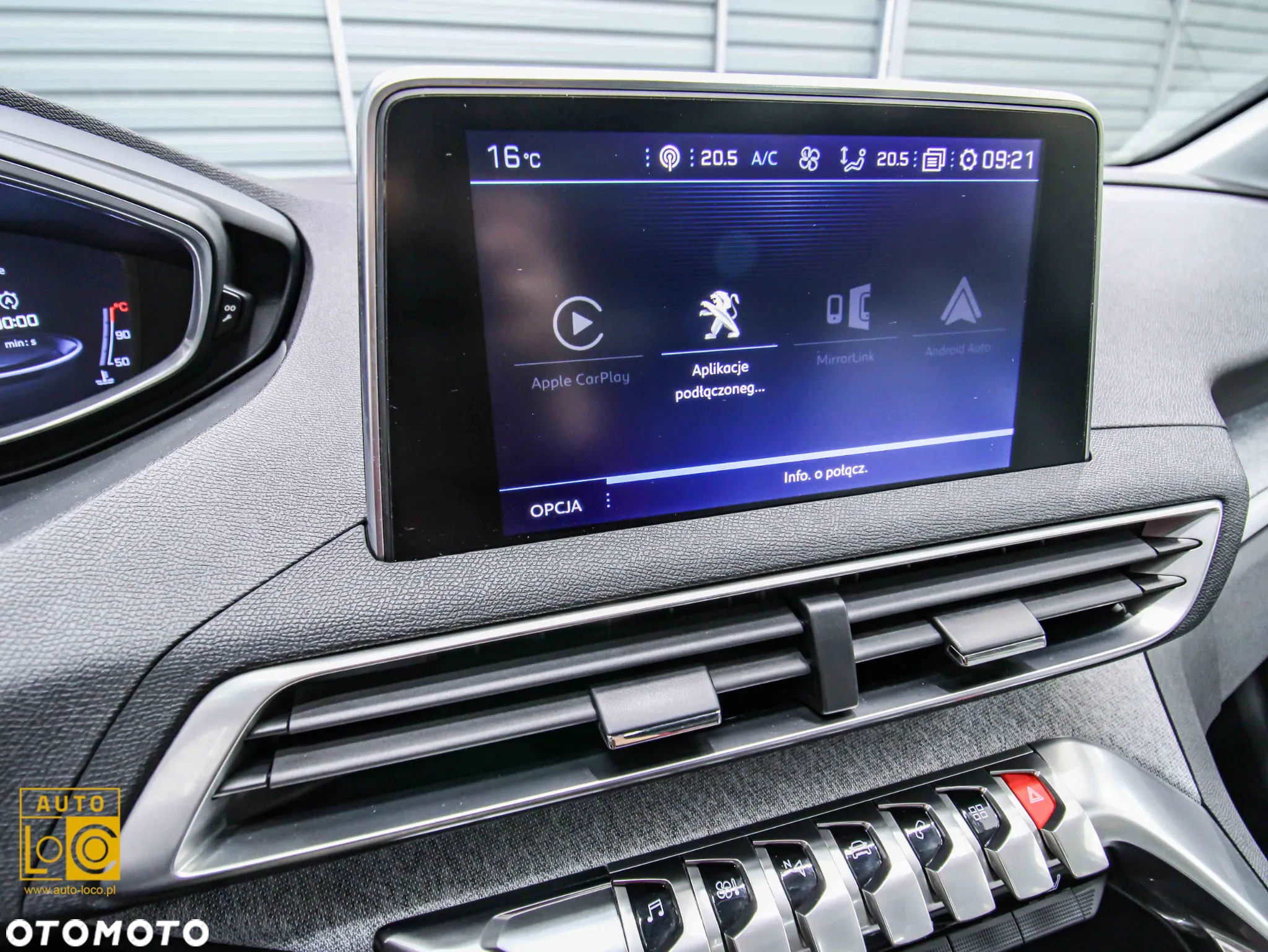 Peugeot 3008 1.2 PureTech Allure S&S - 28