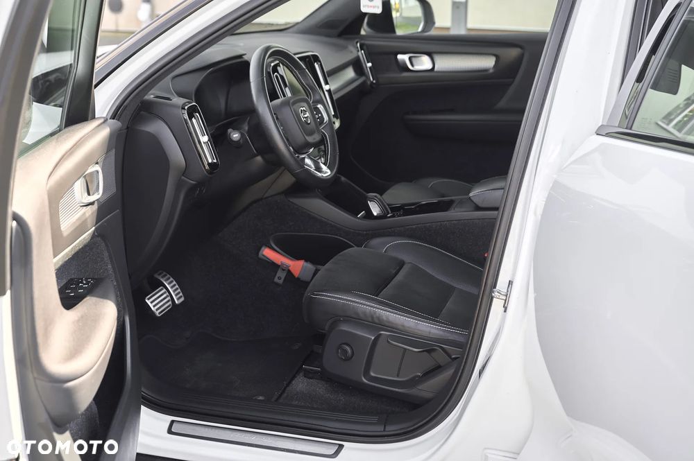 Volvo XC 40 P8 AWD Recharge RDesign - 28