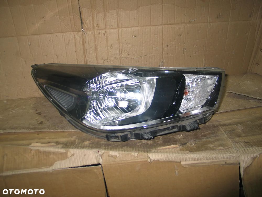 lampa przod kia rio 4 IV 16r.- 92102-H8 europa - 1