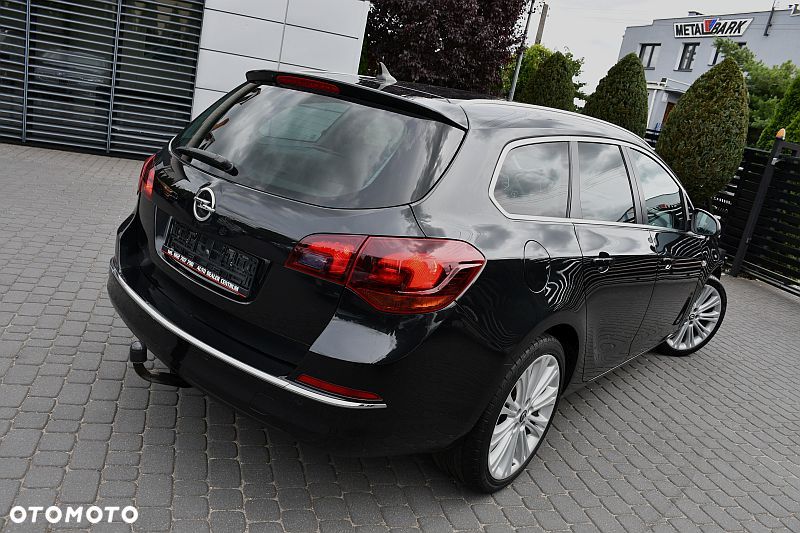 Opel Astra 1.4 T Cosmo - 4