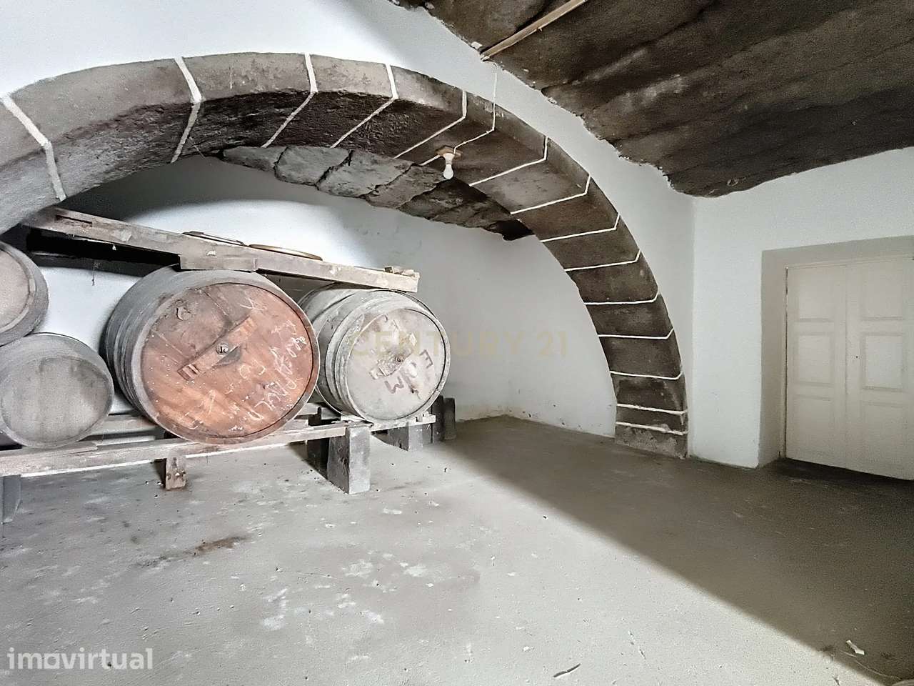 Moradia Senhorial Única no Centro Histórico de Santa Cruz, Lagoa - Grande imagem: 4/34