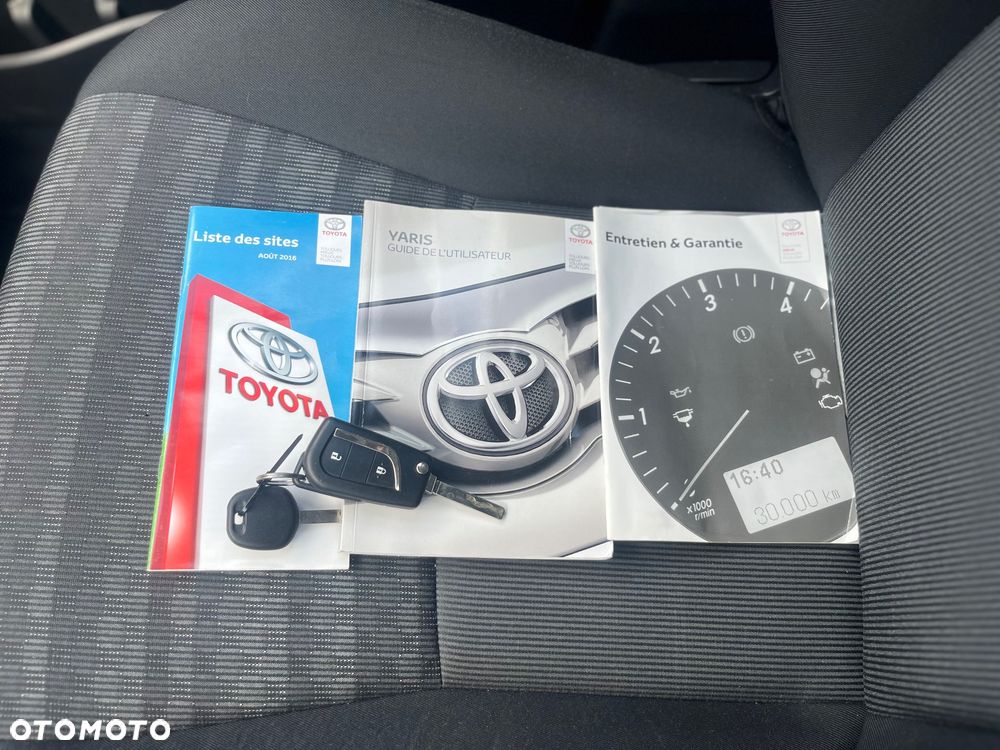 Toyota Yaris 1.33 Premium EU6 - 10