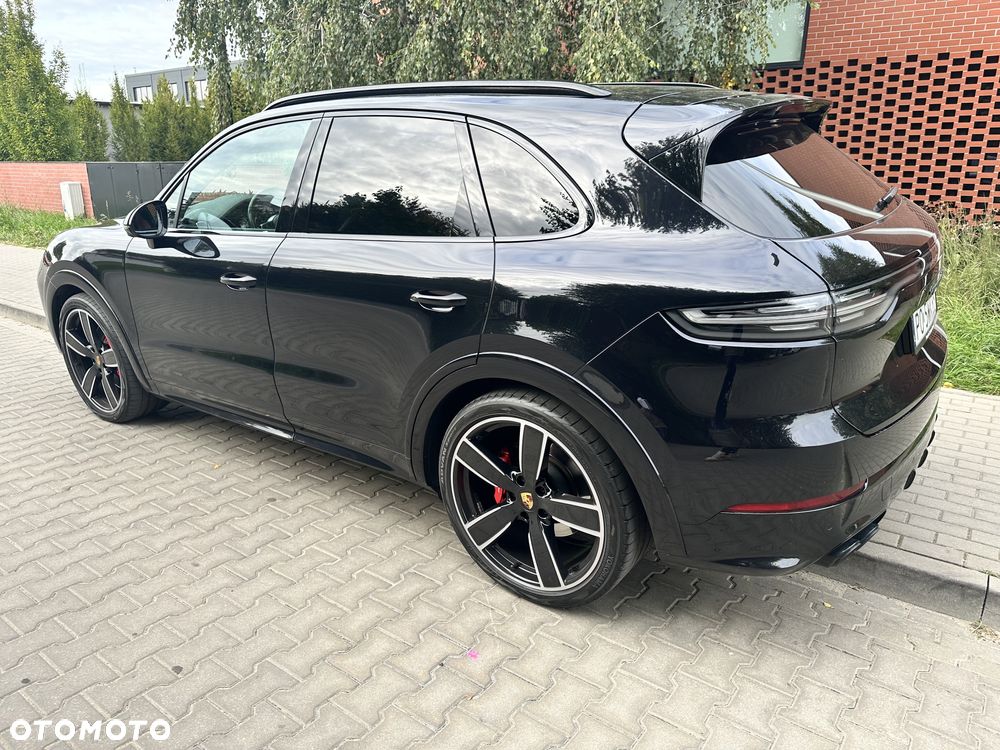 Porsche Cayenne GTS - 2