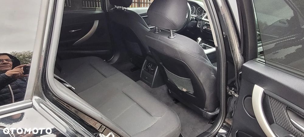 BMW Seria 3 320d Touring - 19