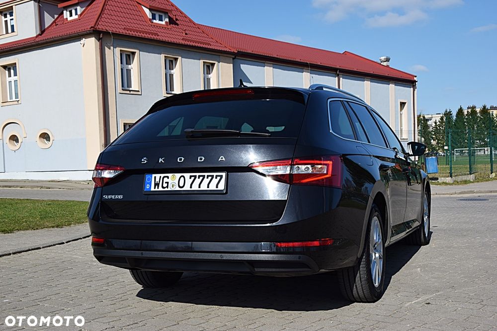 Skoda Superb 2.0 TDI Ambition DSG7 - 3