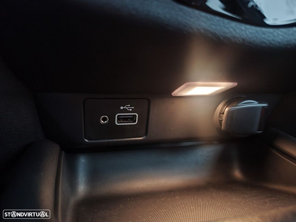 Nissan Juke 1.0 DIG-T Tekna Two Tone - 23