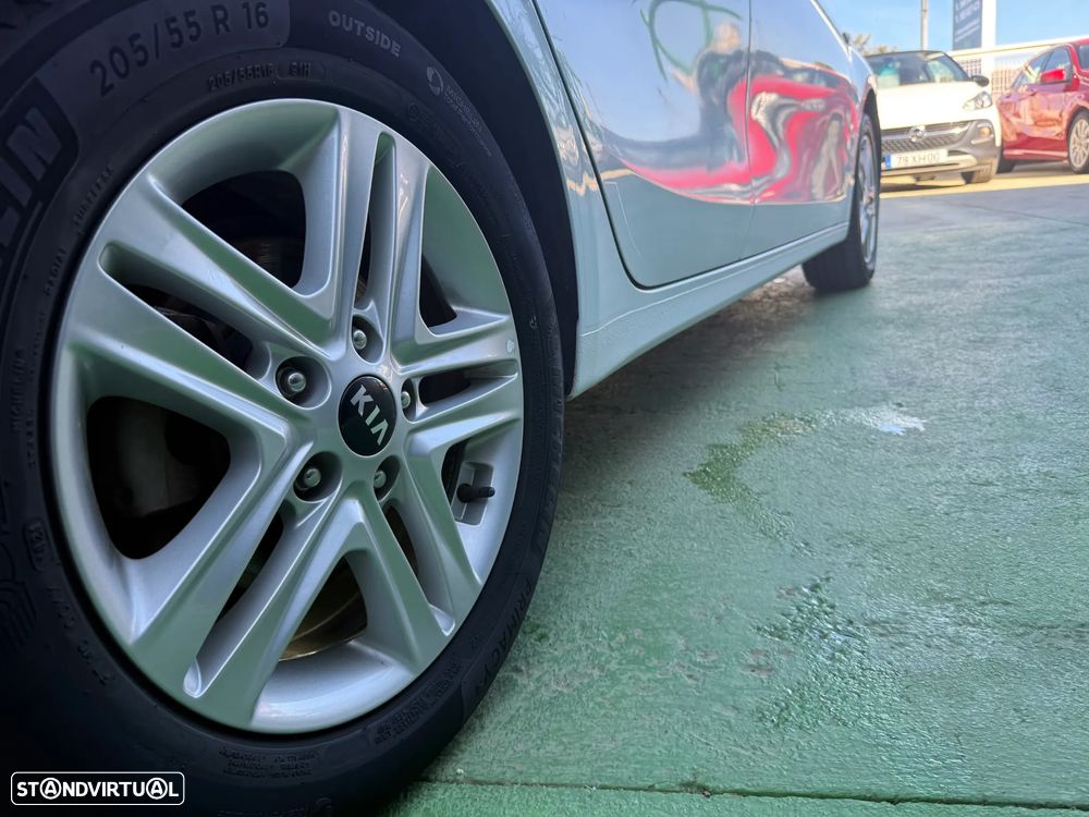 Kia Ceed 1.0 T-GDI Urban - 13