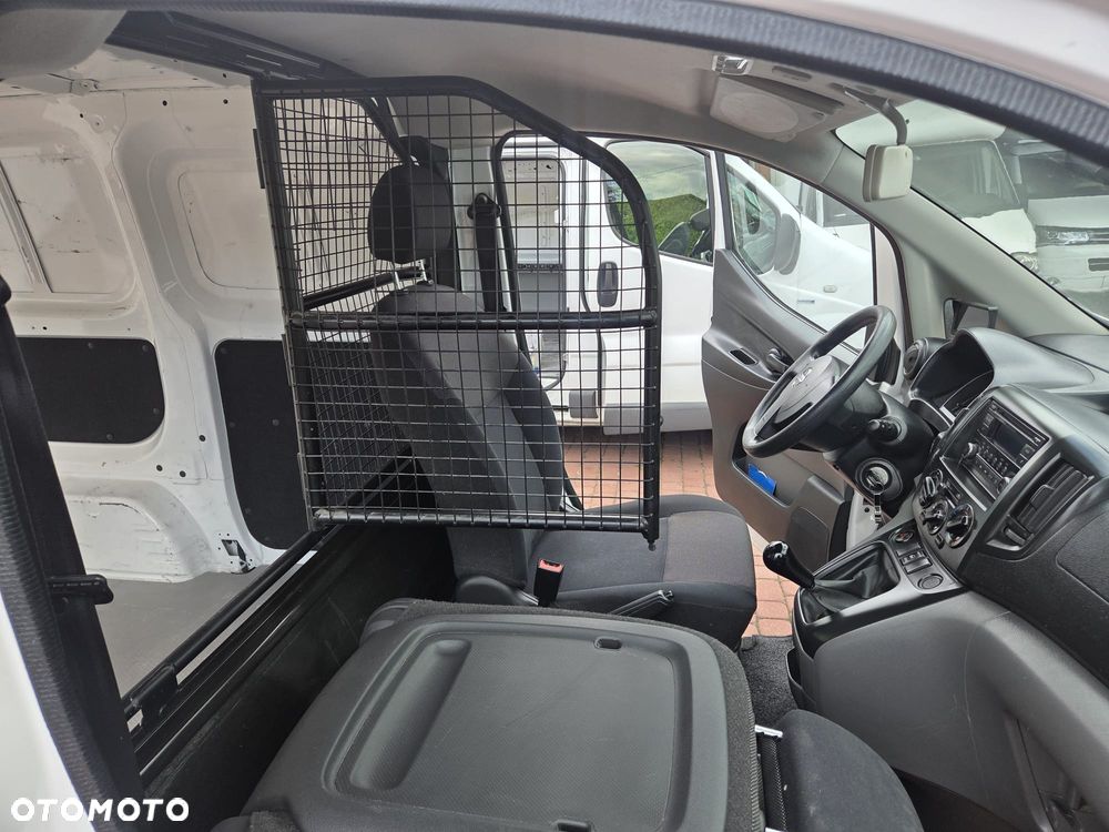 Nissan NV200 - 13