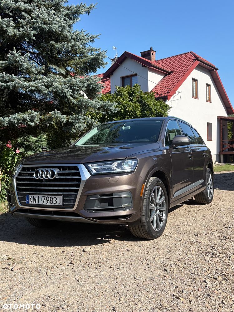 Audi Q7 - 1