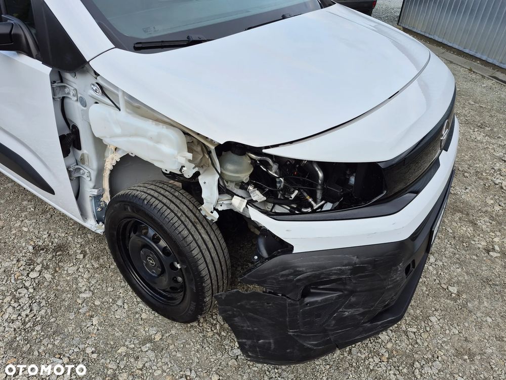 Opel COMBO - 19
