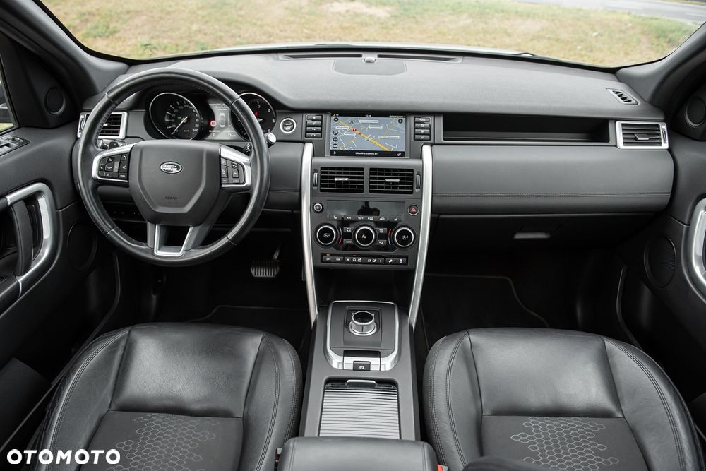 Land Rover Discovery Sport - 28
