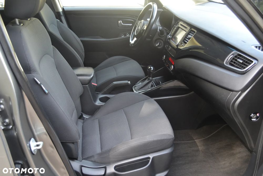Kia Carens 1.7 CRDi Business Line 7os 7DCT - 18