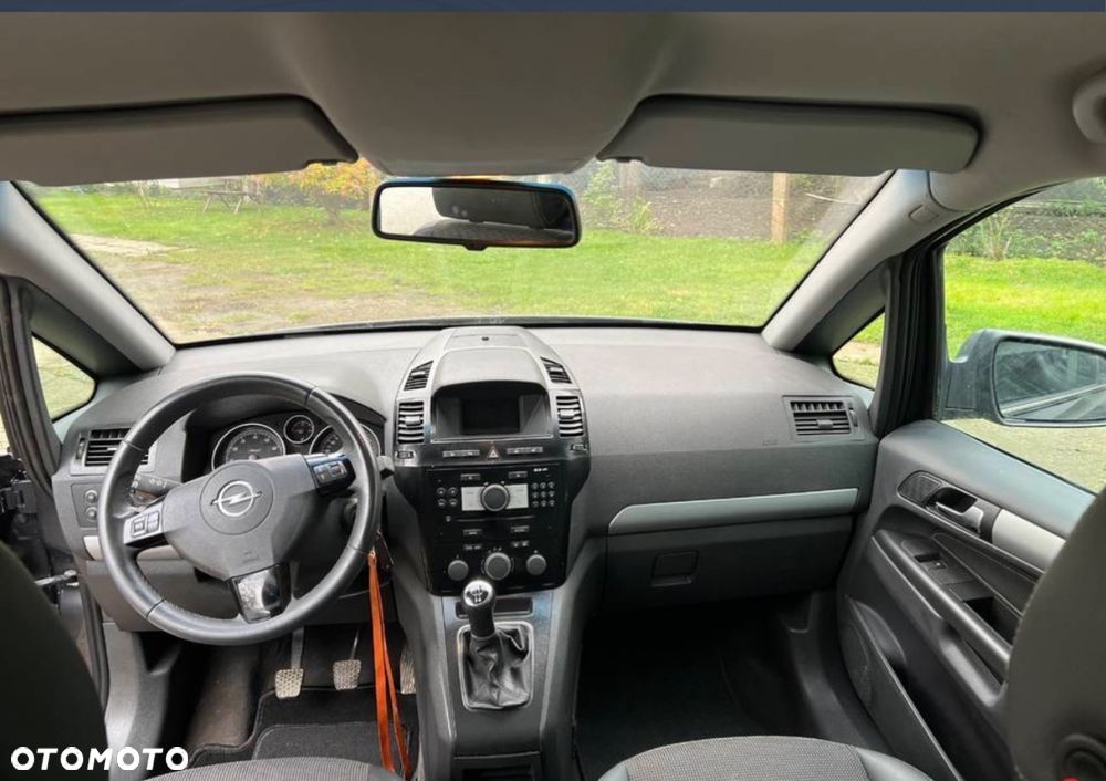 Opel Zafira 1.8 Cosmo EU5 - 14