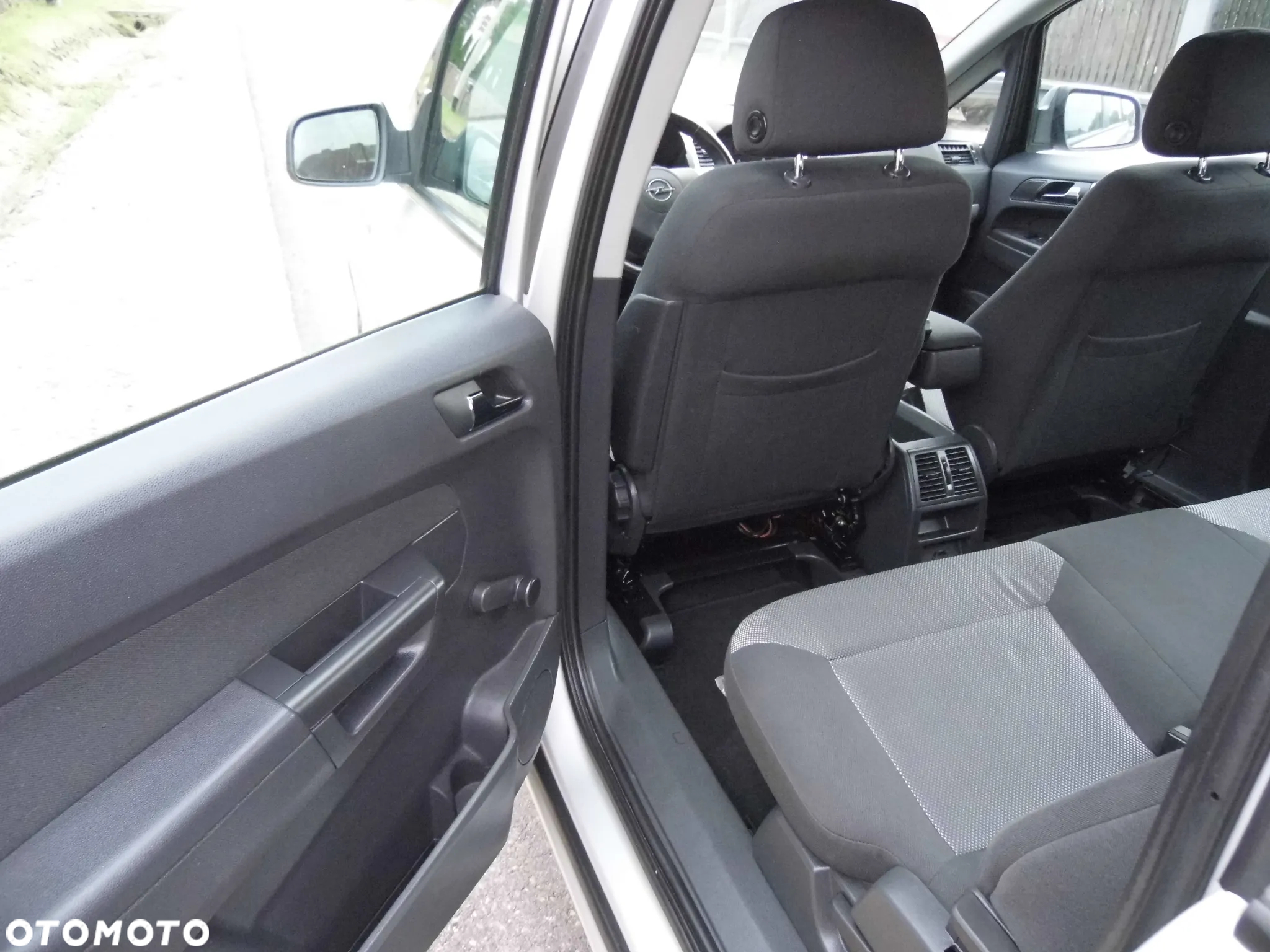 Opel Zafira 1.8 Design Edition - 24