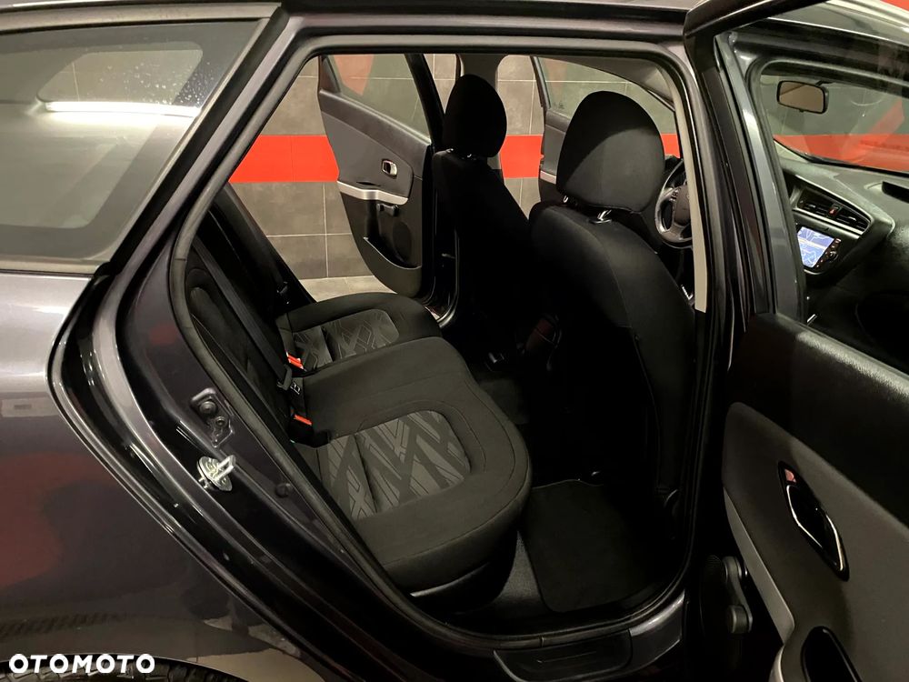 Kia Ceed 1.6 GDI ISG Platinum Edition - 22