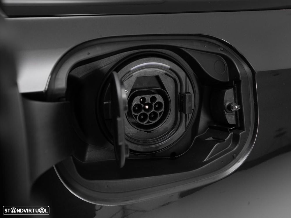 Mercedes-Benz E 300 e Station - 17