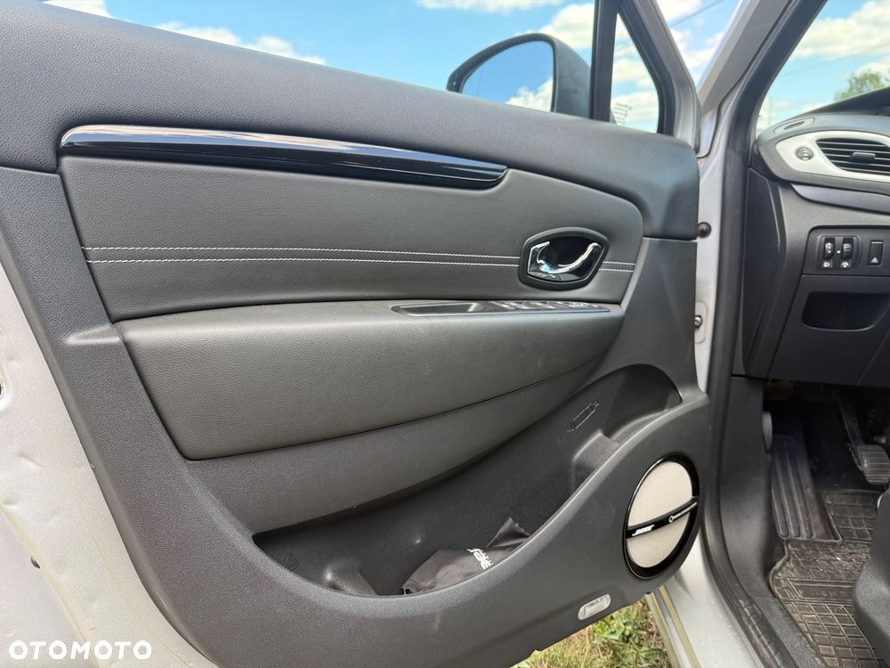 Renault Scenic 1.9 dCi Privilege - 8