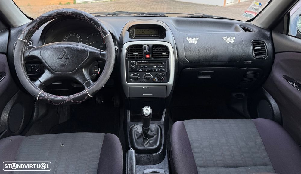 Mitsubishi Carisma HB 1.9 Di-D MP Classic JLL - 11