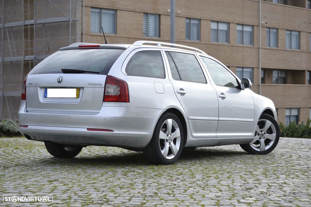 Skoda Octavia Break 1.6 TDi Sportline - 3