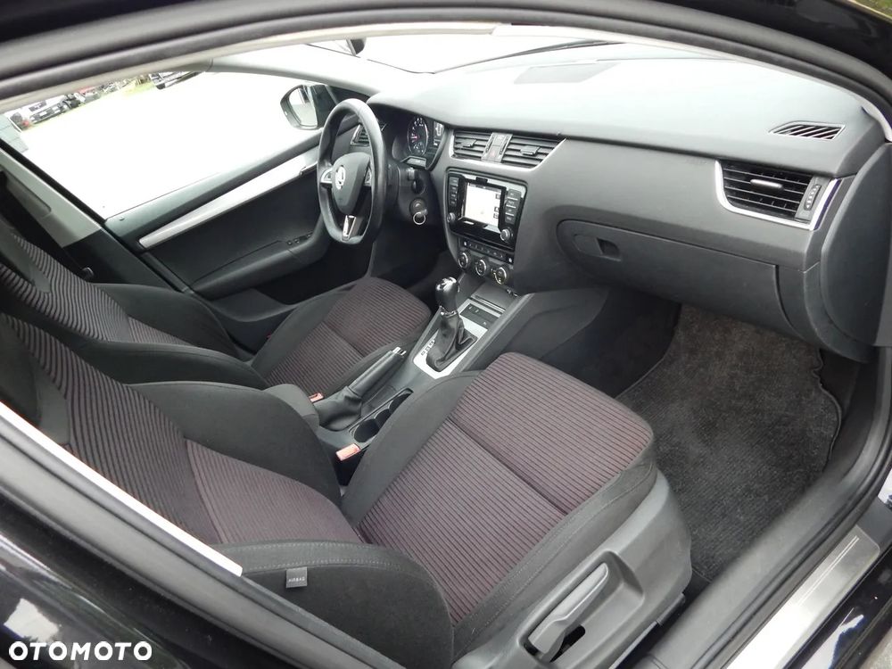 Skoda Octavia 2.0 TDI Edition DSG - 10