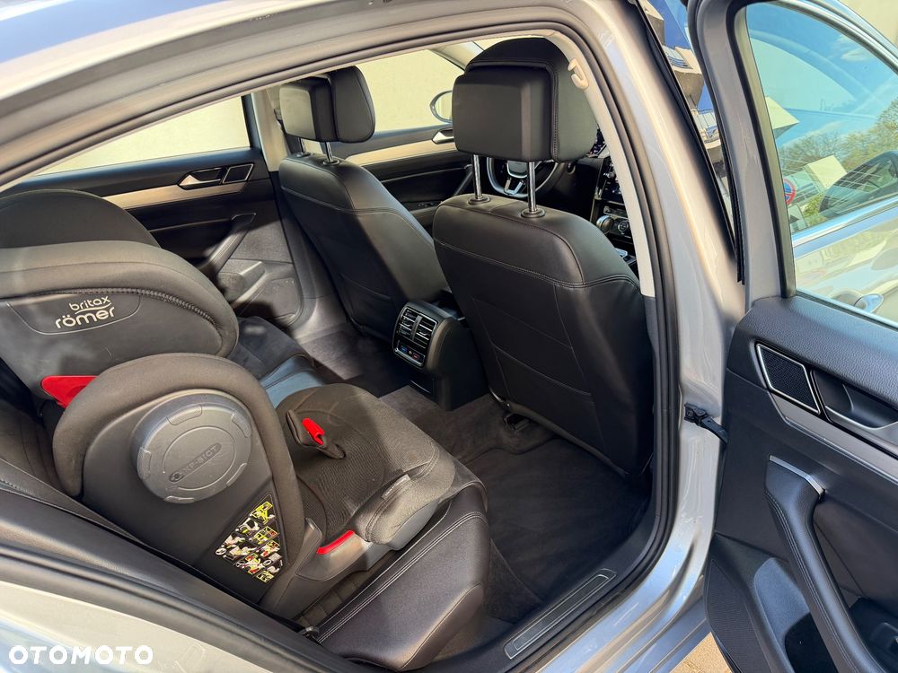 Volkswagen Passat 2.0 TDI BMT Highline DSG7 - 13