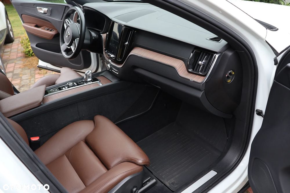 Volvo XC 60 - 12