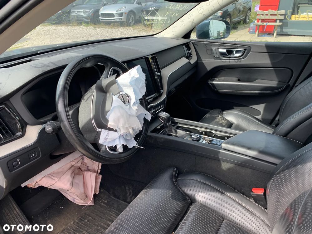 Volvo XC 60 T6 AWD Geartronic Inscription - 11