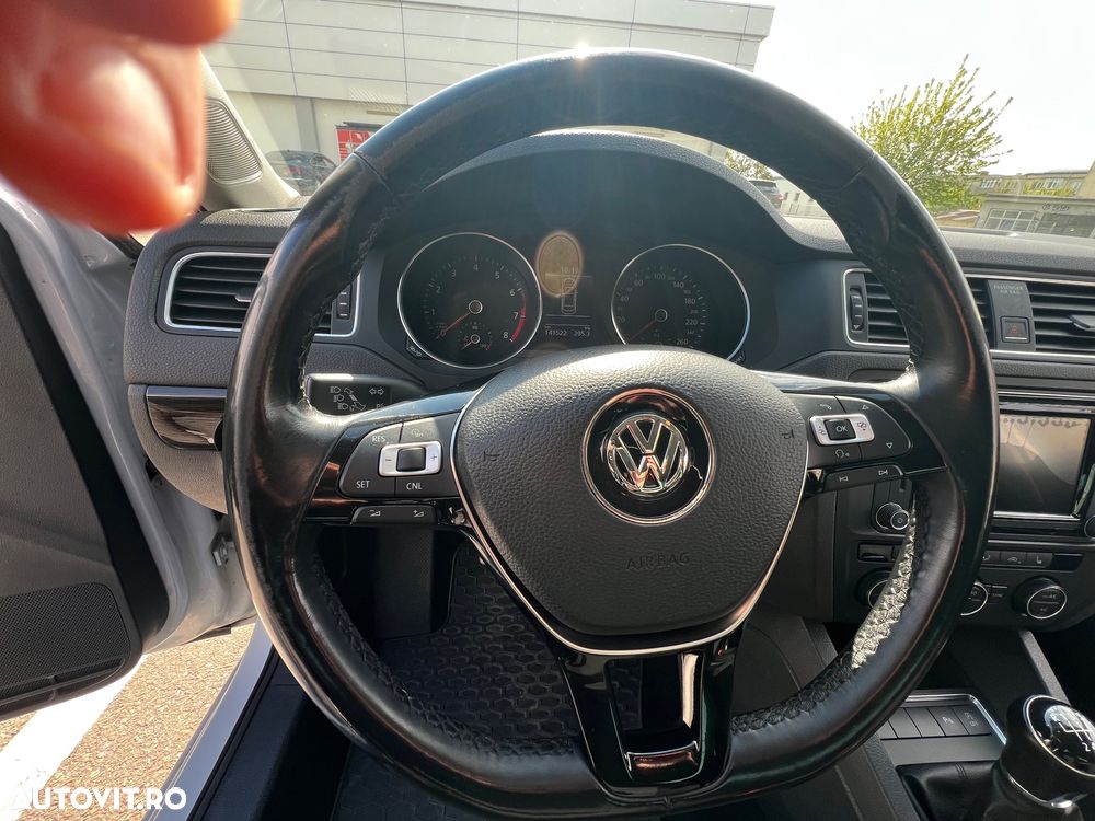 Volkswagen Jetta 1.2 TSI Comfortline - 7
