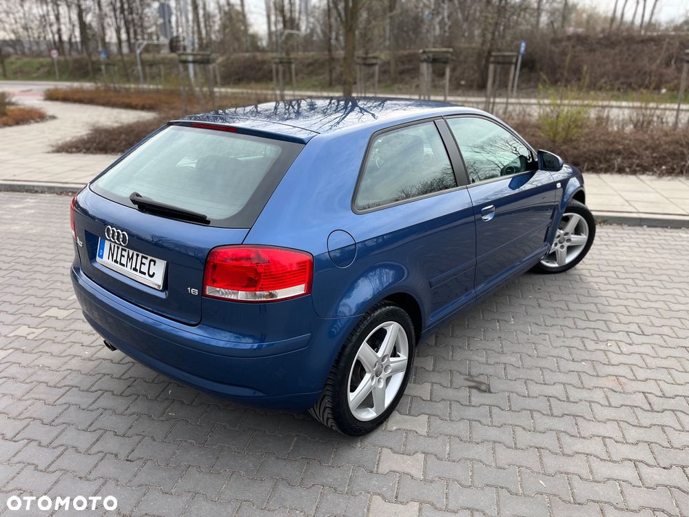 Audi A3 3-drzwiowe 1.6 Ambition - 21
