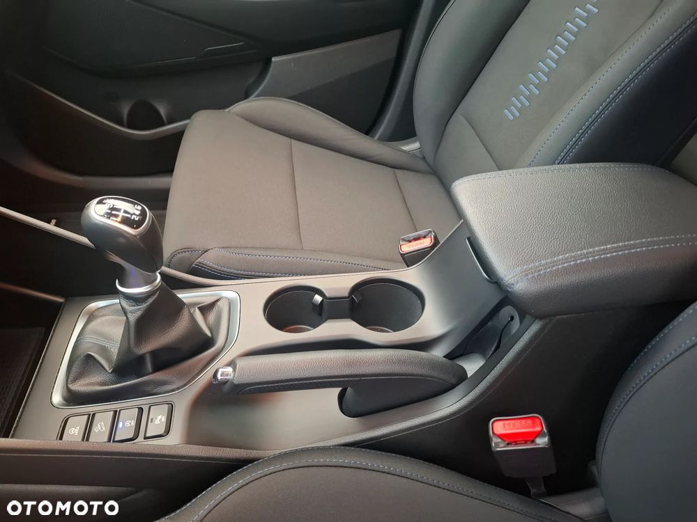 Hyundai Tucson 1.6 GDI BlueDrive GO 2WD - 12