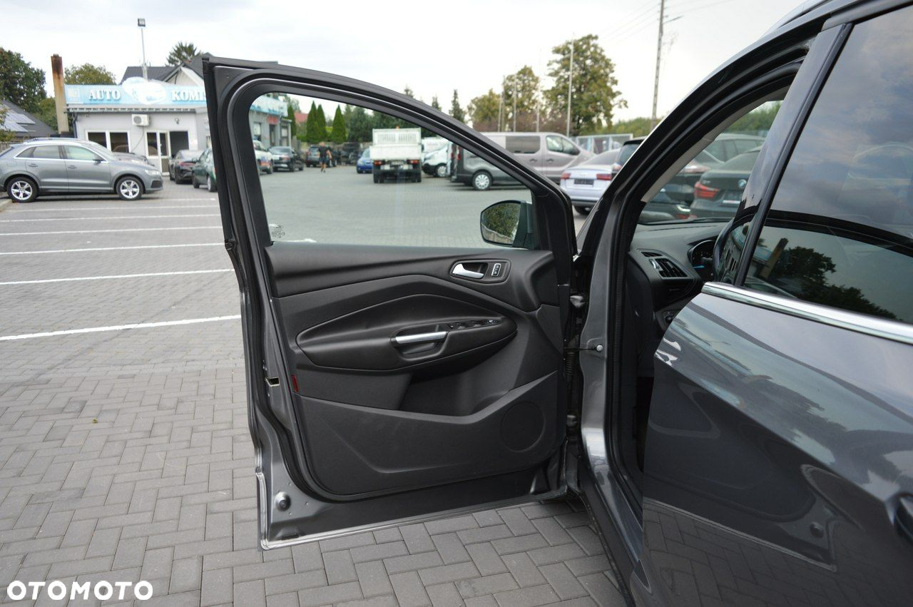 Ford Kuga - 35