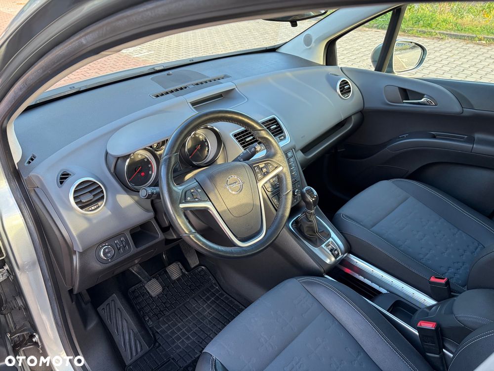 Opel Meriva - 12