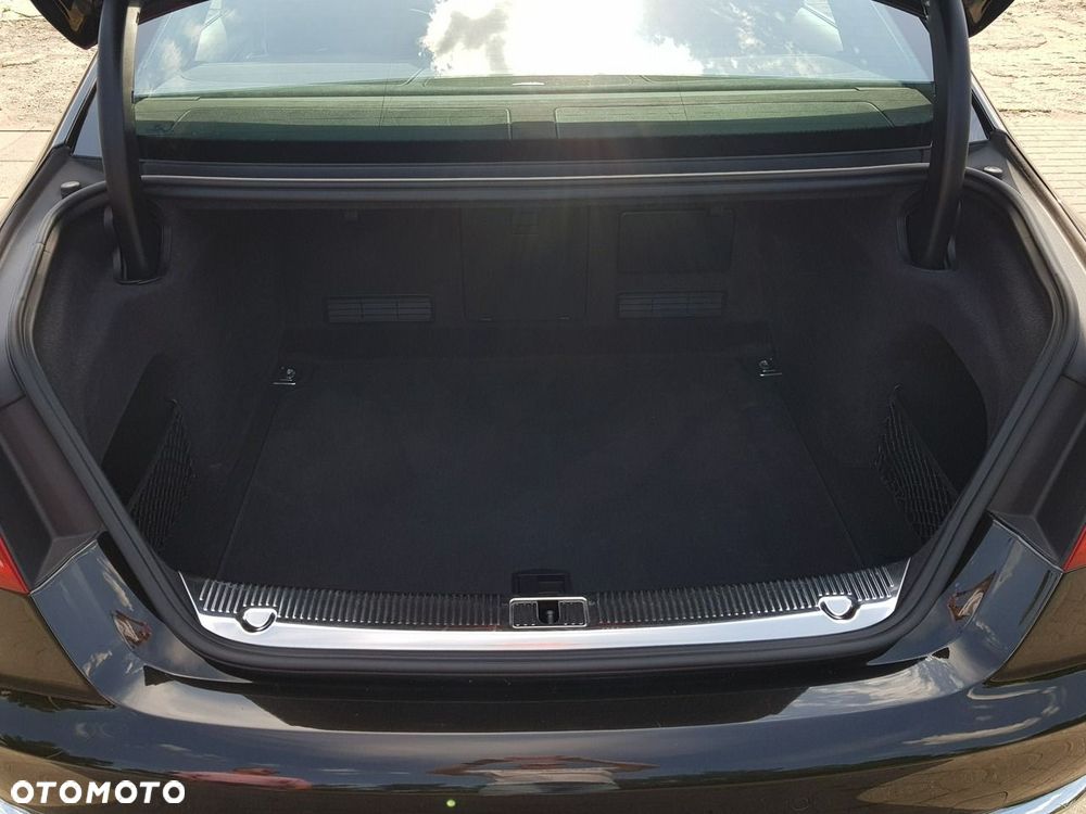 Audi A8 4.2 FSI Quattro - 13