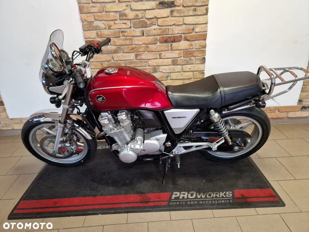 Honda CB - 11