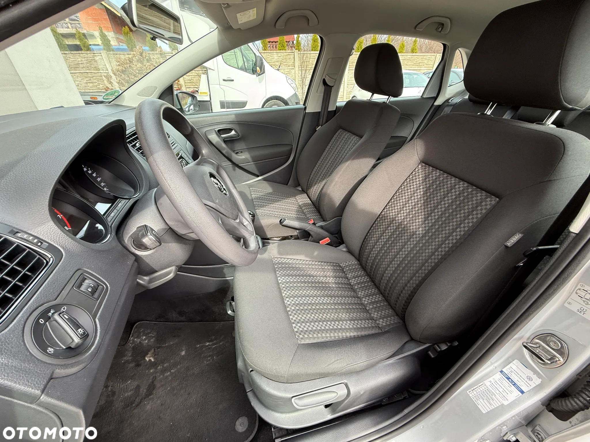 Volkswagen Polo - 11
