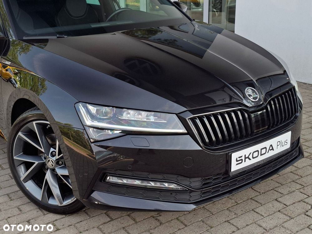 Skoda Superb 2.0 TDI SCR 4x4 Sportline DSG - 10