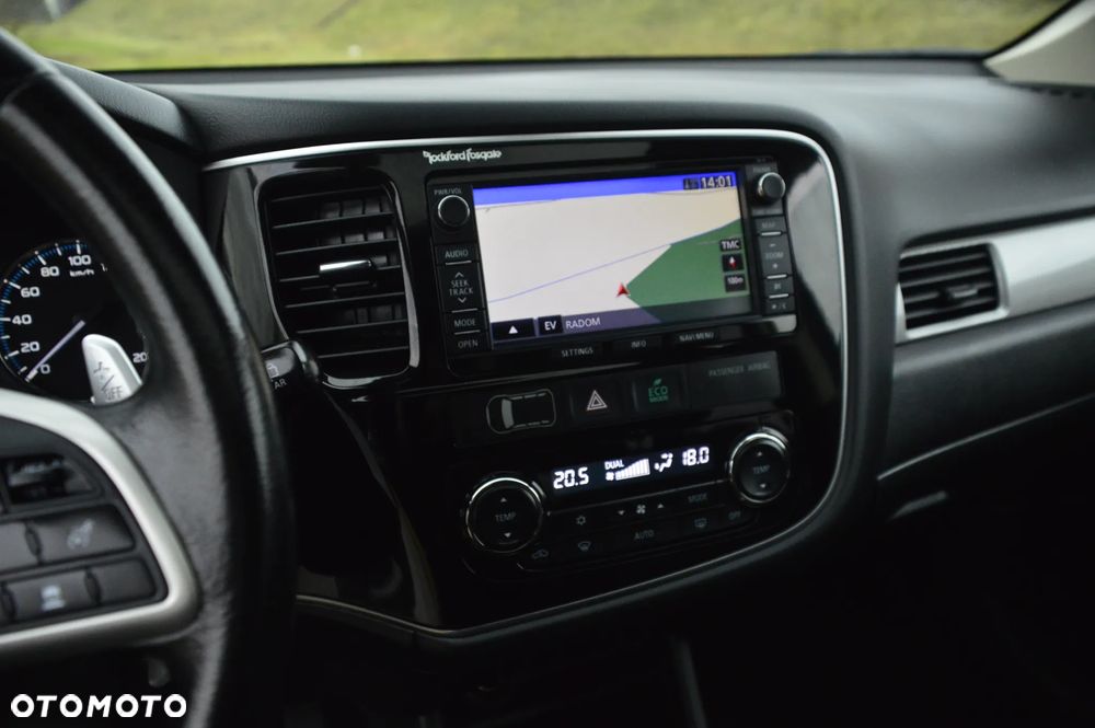 Mitsubishi Outlander - 28