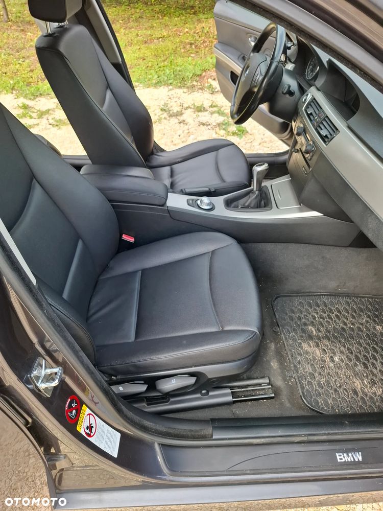 BMW Seria 3 318d - 9