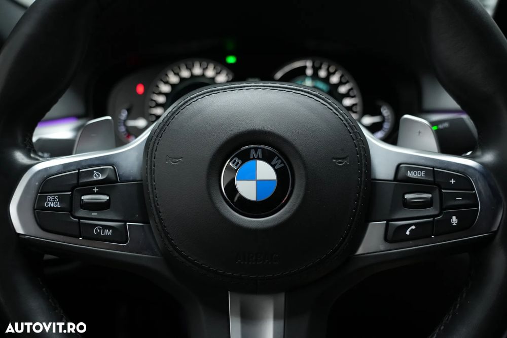 BMW Seria 5 530e Aut. M Sport Edition - 8