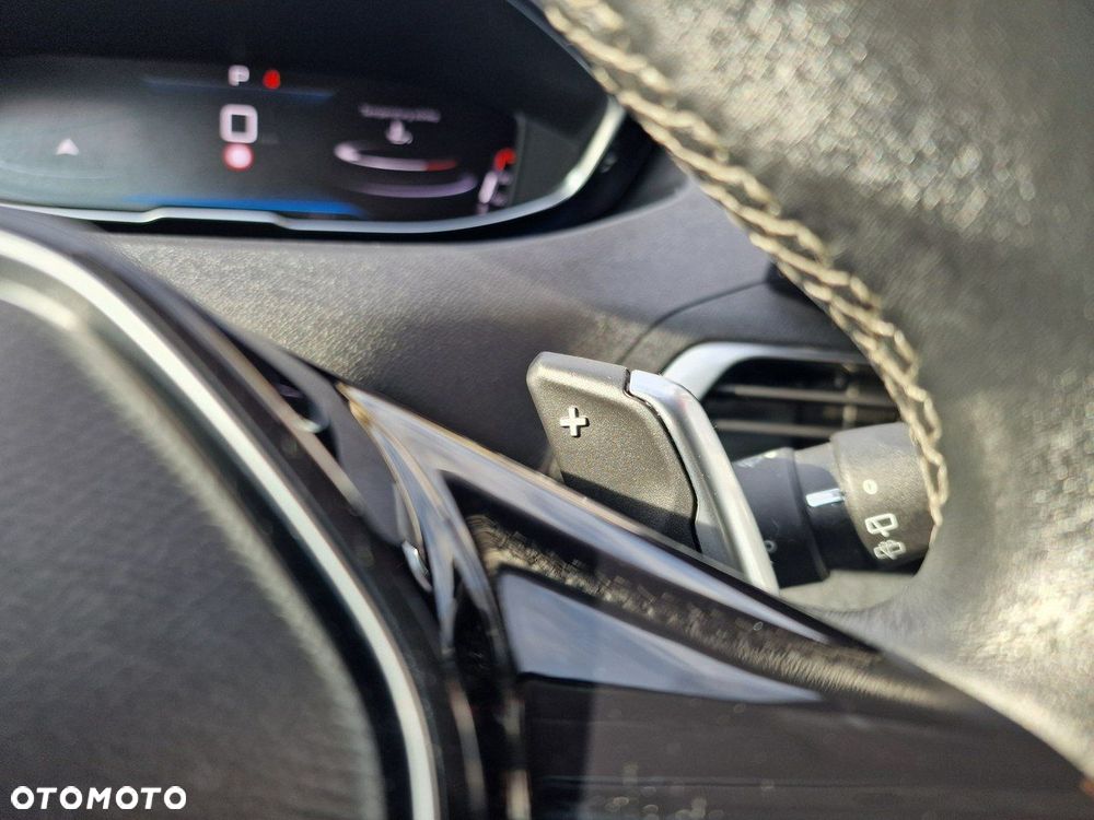 Peugeot 3008 1.6 PureTech Hybrid PHEV Allure S&S EAT8 - 34