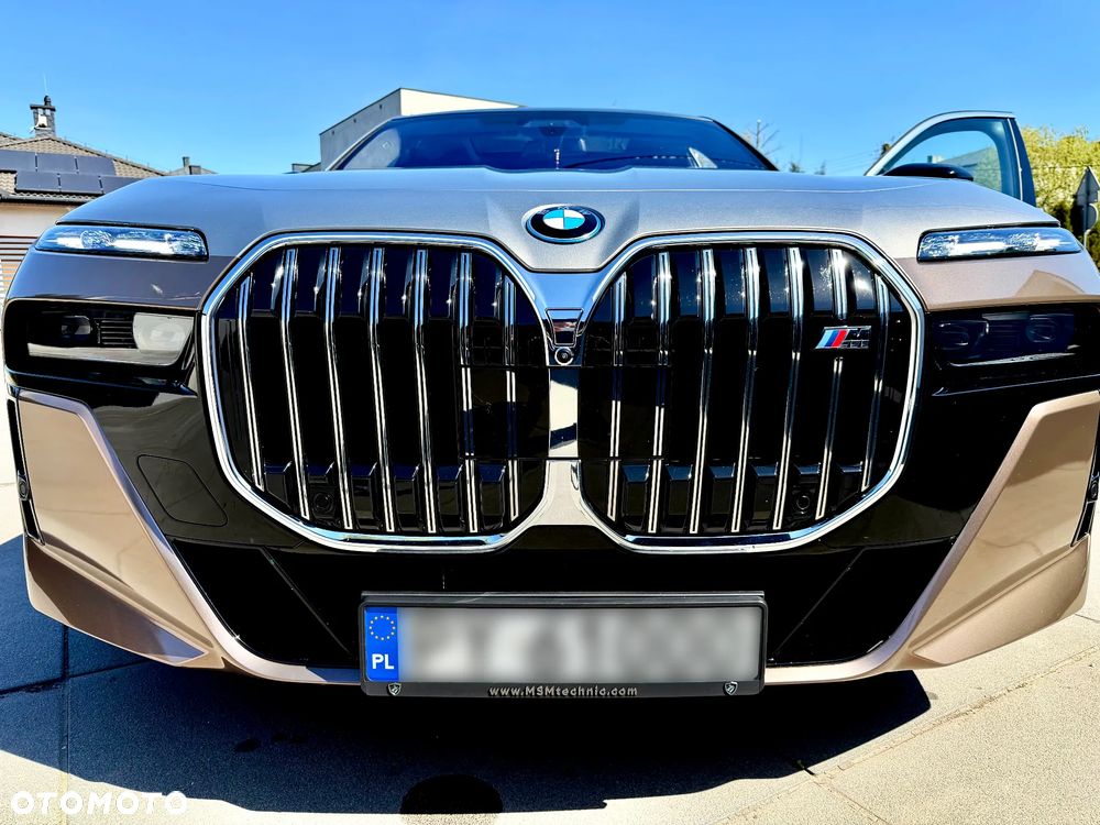 BMW Seria 7 M760e PHEV xDrive sport - 11