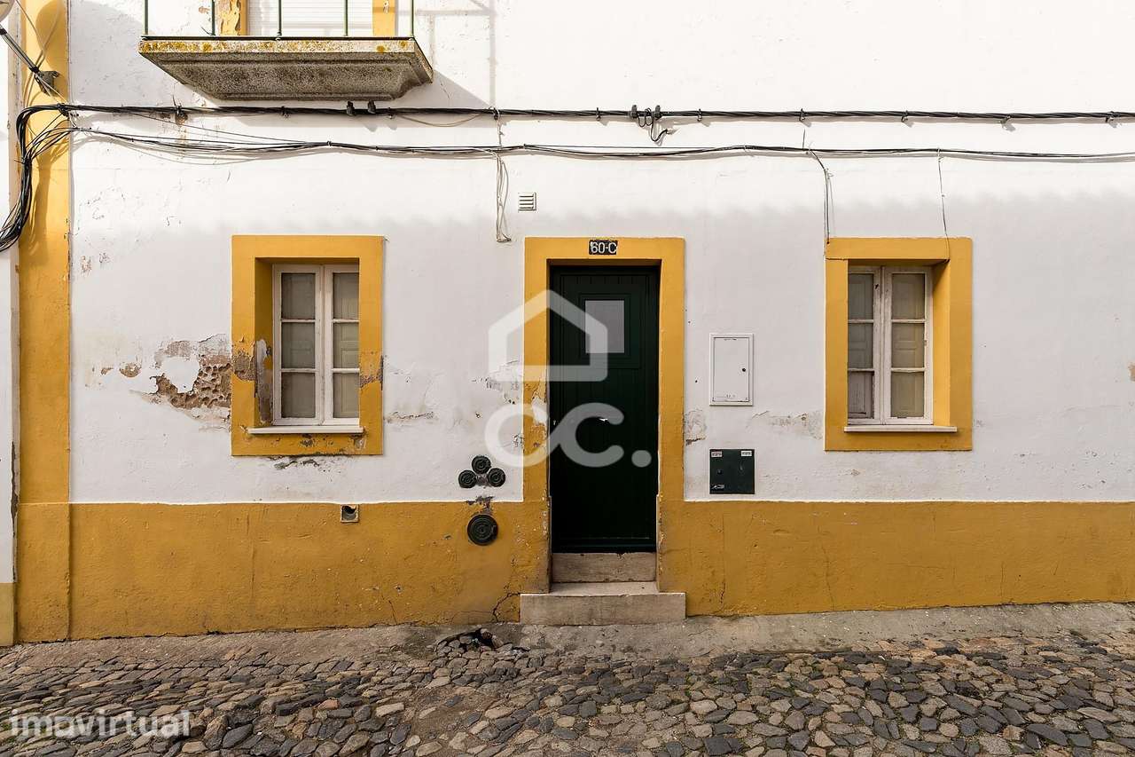 Moradia Familiar T2 de Rés-do-Chão | Centro Histórico de Évora - Grande imagem: 2/31