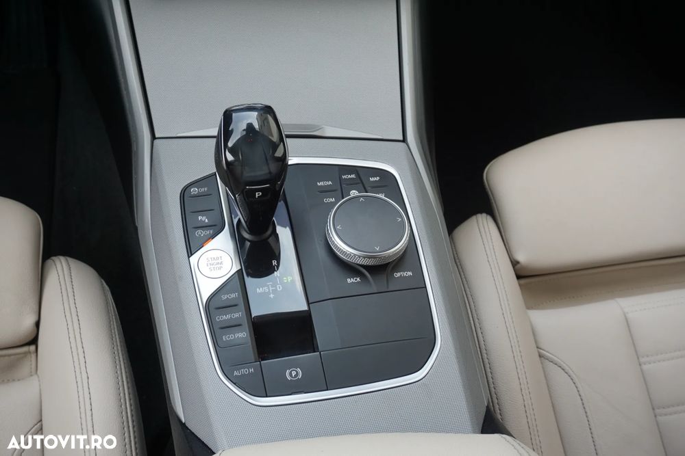 BMW Seria 3 318d Aut. Luxury Line - 33